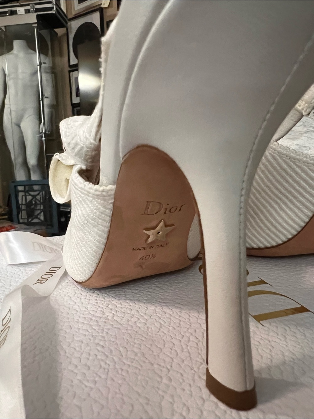 DIOR White/Cream Pointed-Toe Slingback Fabric Heels w/ J’Adior Bow 10.5; 4” heel - Picture 11 of 14